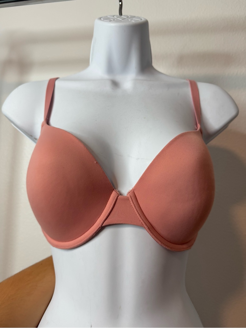 PINK Victoria's Secret Seamless Padded T-Shirt Bra 36C Dusty Coral Underwire